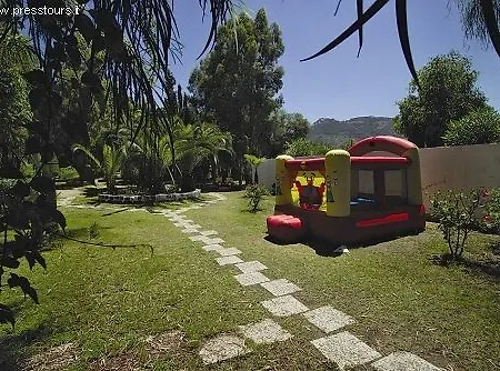 Villaggio Simenzaru Hotel 2*