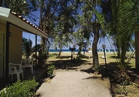 Villaggio Simenzaru Hotel Mongiove