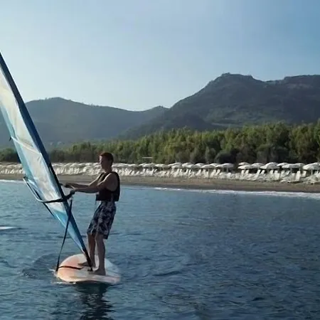 Villaggio Simenzaru Hotel 2*