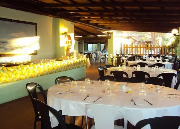 מלון Villaggio Simenzaru Mongiove